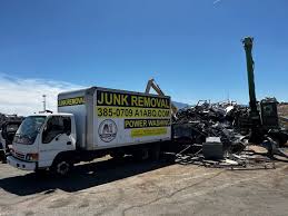 Best Estate Cleanout  in De Soto, IA